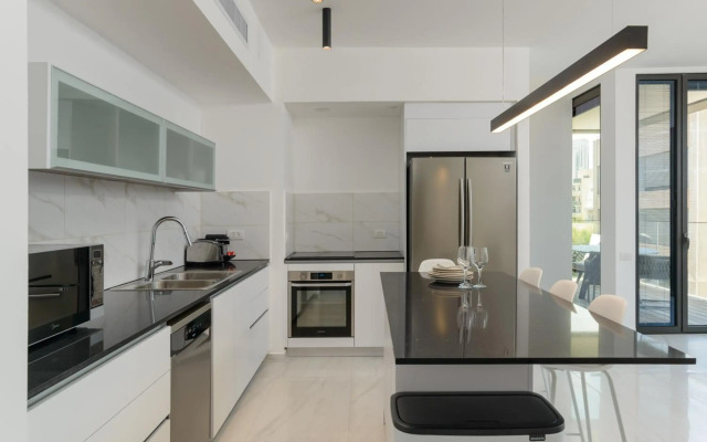 Sea&City by HolyGuest