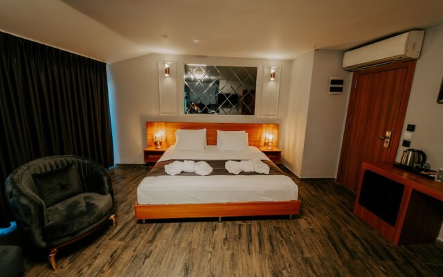 Grand Quars Hotel