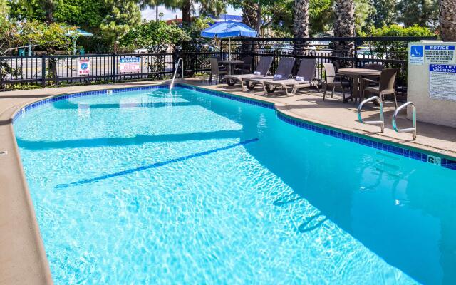 Best Western Courtesy Inn Hotel - Anaheim Resort at the Park