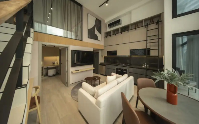 Spacious 2br w Terrace Lounge