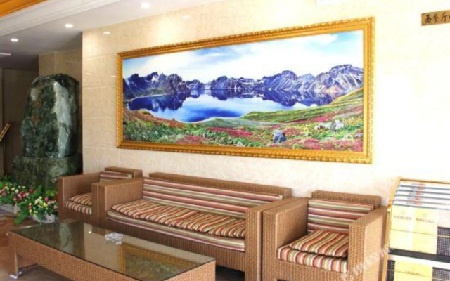 Wanjia International Hotel (Yanji Chaoyangchuan Airport Branch)