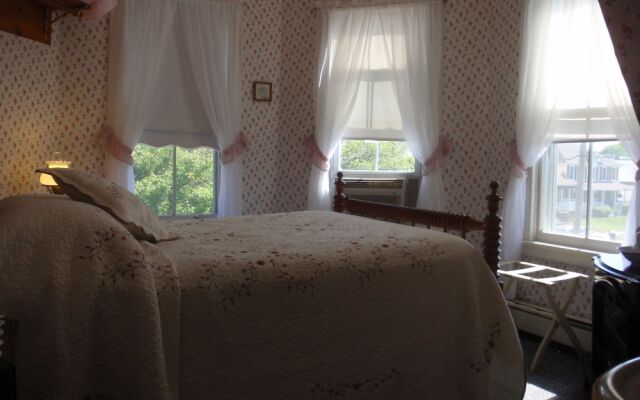 The Inn At The Shore