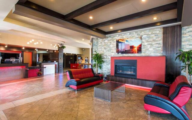 Ramada By Wyndham Edmonton Yellowhead Nw