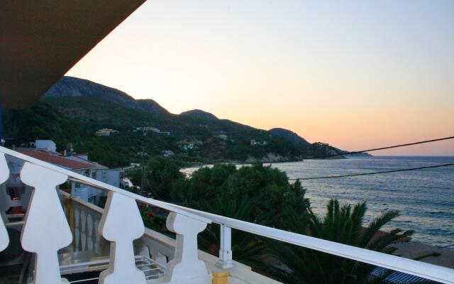 Kokkari Beach