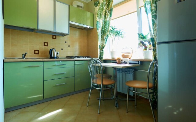 Апартаменты Home-Hotel, ул. Малая Житомирская, 10-2