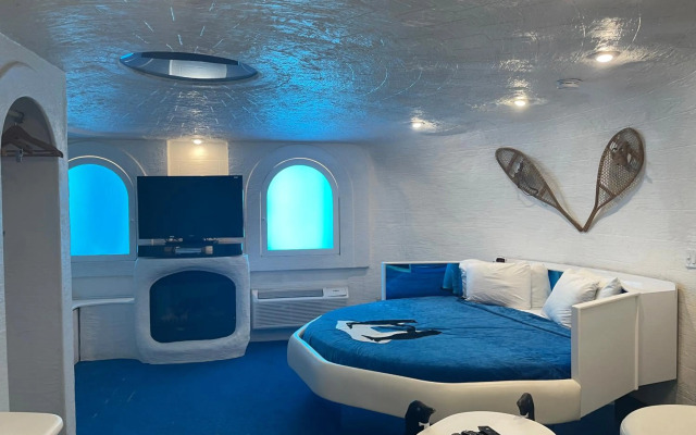 Designer Inn & Suites