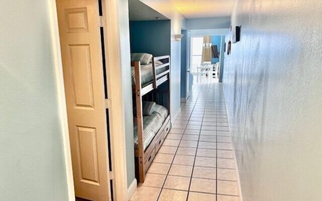 Pelican Beach 1711 1 Bedroom Condo by Pelican Beach Management