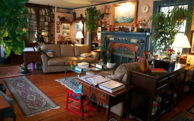 Simmons Homestead Inn