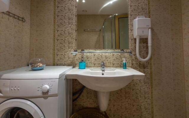 One Bedroom Apartment in Avalon Complex