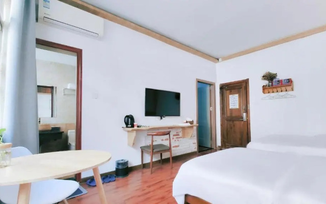 Tianmen Hotel