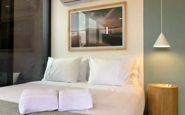 Cozy Studio w/ Balcony in Laureles Medellín