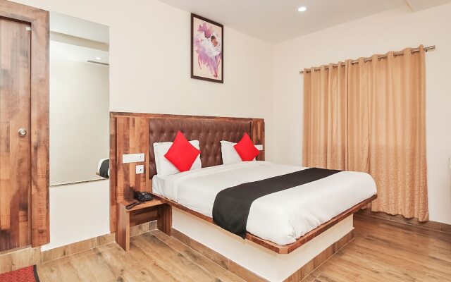 Capital O 24450 Hotel Surabhi