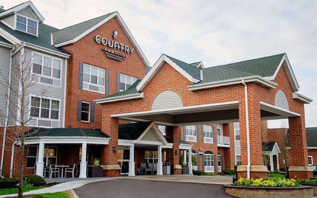 Country Inn & Suites by Radisson, Milwaukee West (Brookfield), WI