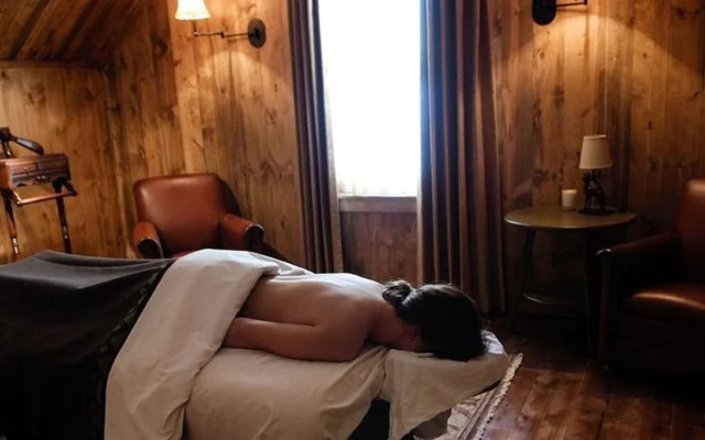 The Bunkhouse At Devil's Thumb Ranch Resort & Spa