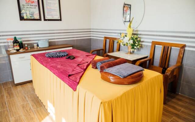 Nam Hong Hotel