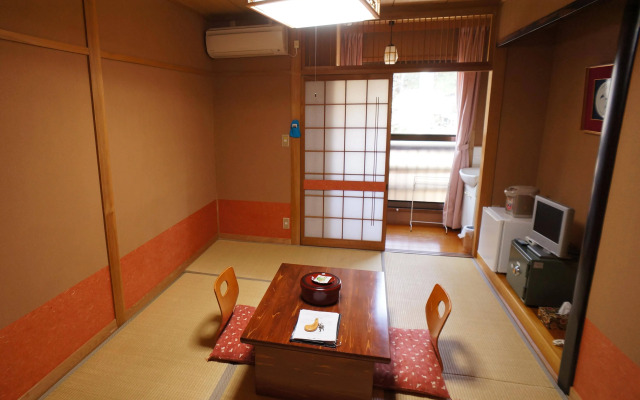 Hot Spring Inn Banya