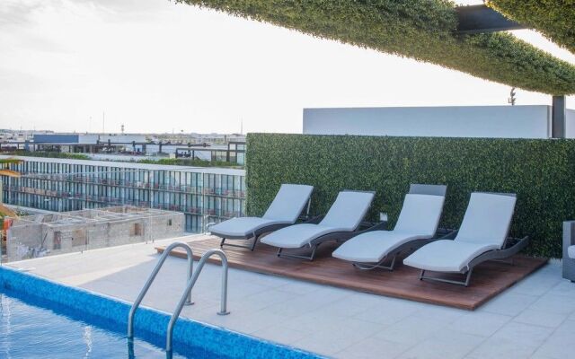 Menesse 32 102 by iMexico