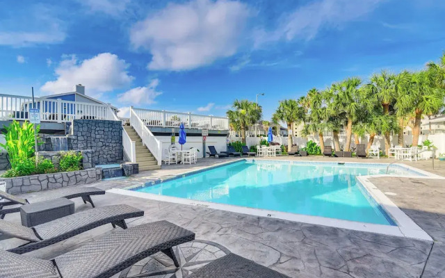 Balcony & Community Pool Deck: Condo in Galveston