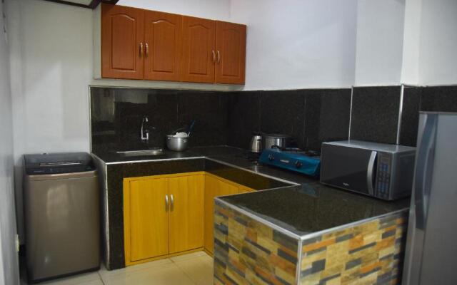 Furnished House in Calapan City Subdivision near ROBINSON/XENTRO Mall