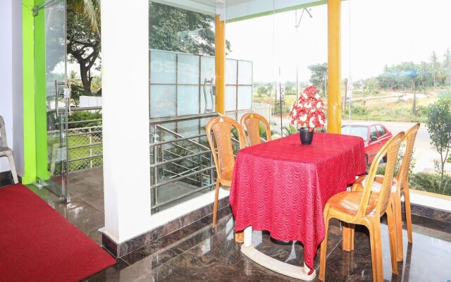 OYO 15843 SJ Residency