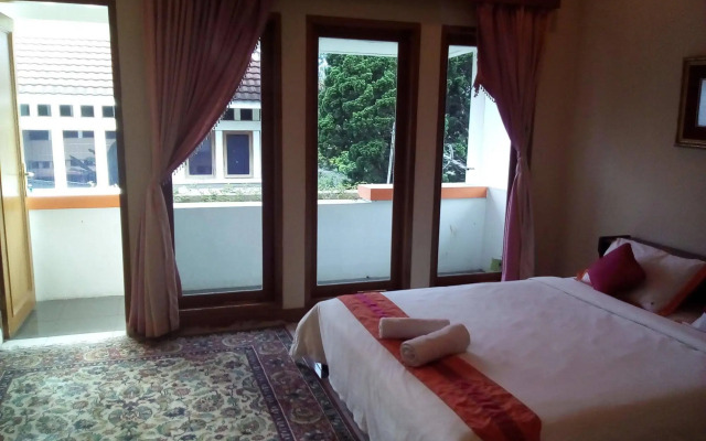 Simply Homy Guesthouse Graha Puspa