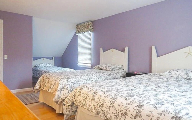 51 Chatham Crest Drive - Four Bedroom House
