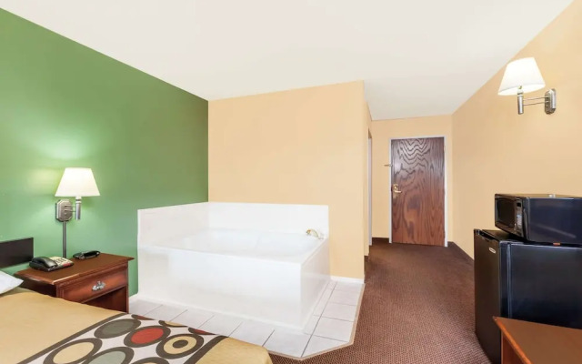 Super 8 by Wyndham Searcy AR