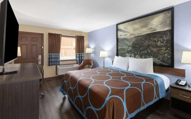 Super 8 by Wyndham Bridgeport/Clarksburg Area
