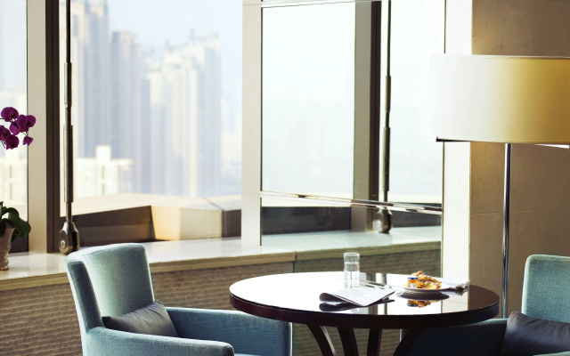 Sheraton Grand Shanghai Pudong Hotel & Residences – Guest Rooms – Shanghai