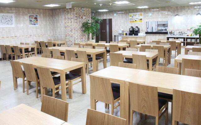 Coop City Hotel Stayco
