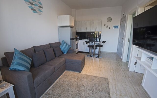 Luxury One Bedroom Apartment in Aqua Palms Resort