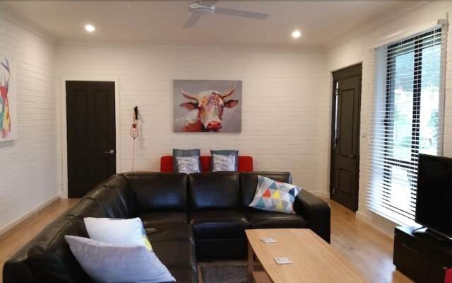 Bright @ Home - cosy cottage