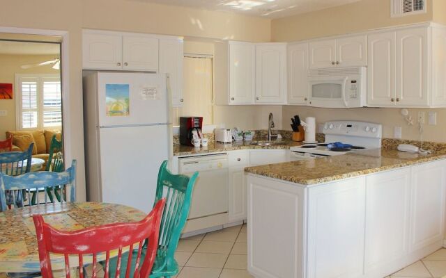 Capri 120 1 Bedroom 1 Bathroom Condo