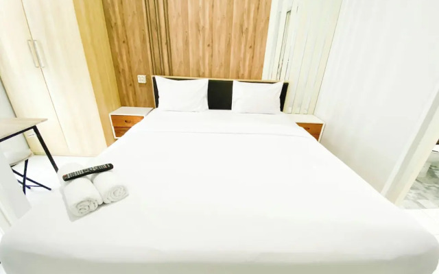 Homey 1Br Without Living Room At Amartha View Apartment