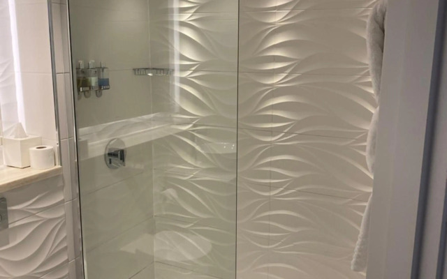 315 Bar And Restaurant