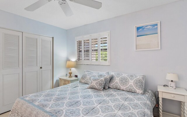 Serenity On Sutton 2 Bedroom Townhouse by RedAwning
