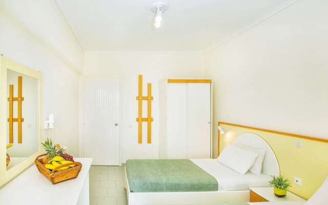 Xenios Port Marina Hotel