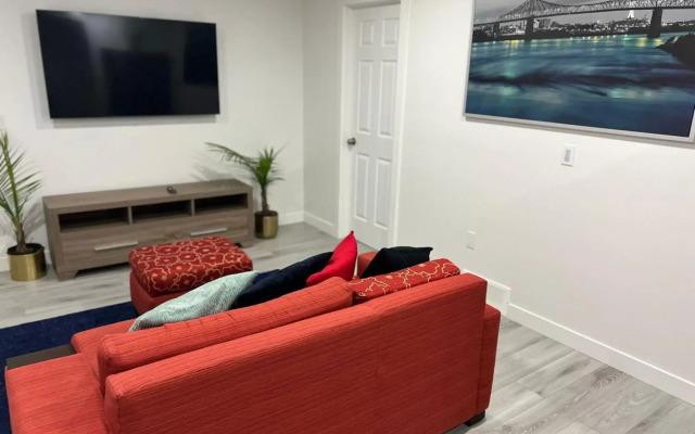 Beautiful 2 bedroom home away from home