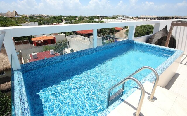 Menesse 32 01 by iMexico