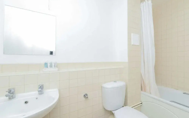 Roffey Apartment