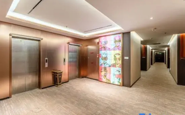 Yuyue Esports Hotel (Guangzhou Baiyun Jianggao)