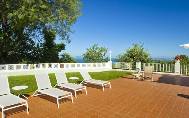 Exclusive Luxury Villa with Pool and Spa