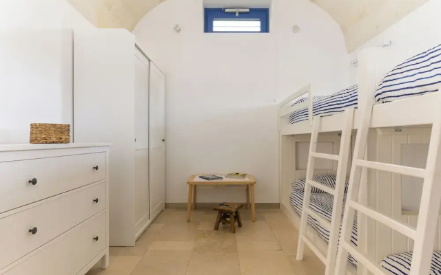 Casa Blue con piscina by Wonderful Italy