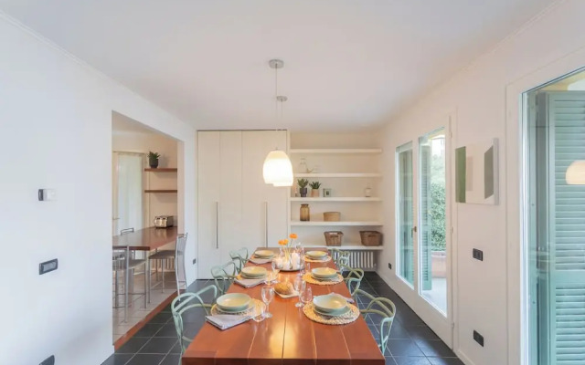 Besana 9 On the Lake - Private Garden & Parking by Rent all Como