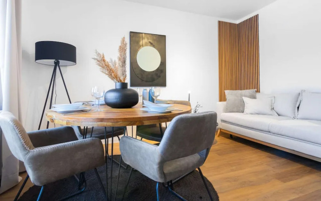 Spacious 3-rooms apartment in the center