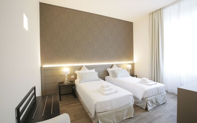 Villa Liberty - Lake Como Rooms & SPA