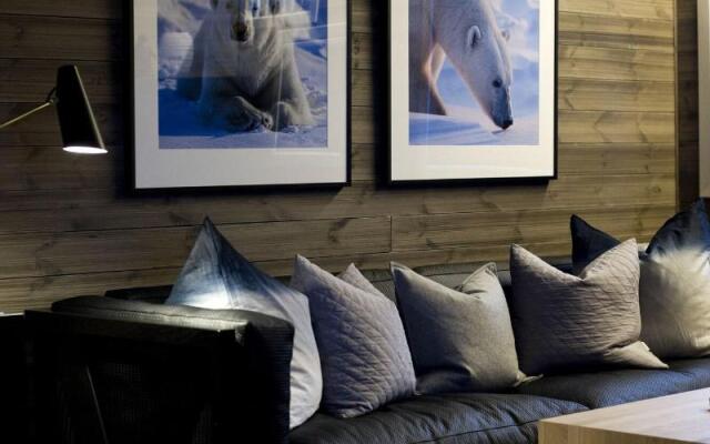 Svalbard Hotell - Polfareren