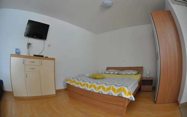 Apartma Brnistra