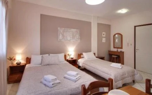 Tsironis Guesthouse