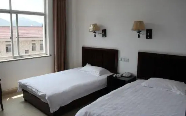 Tongfu Hotel (Hengdian Film and Television City)